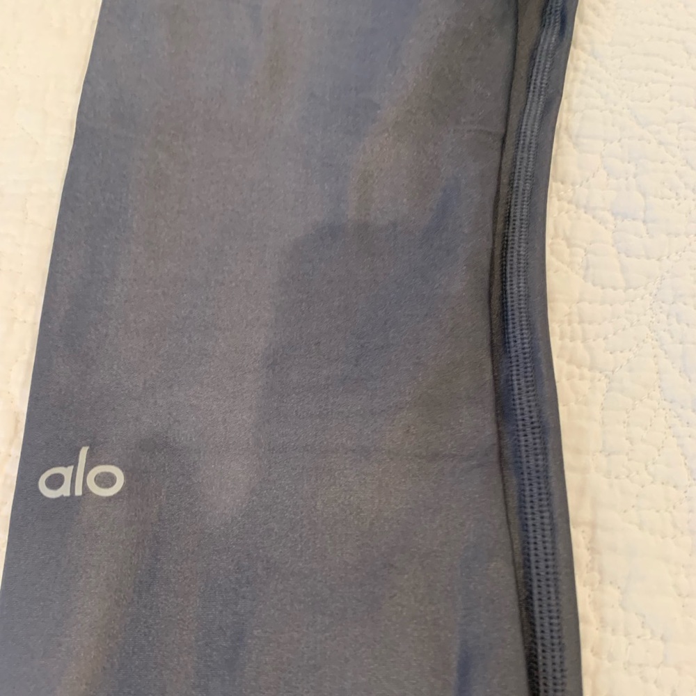 Alo shiny leggings like new